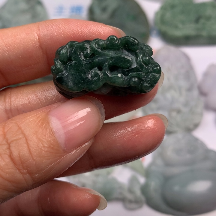 定制翡翠未镶嵌翡翠