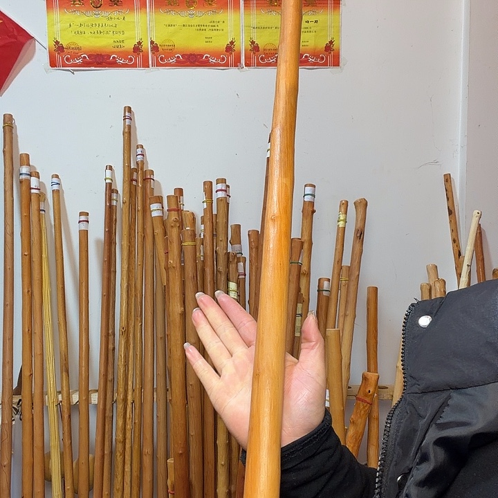 梁***源Effjkkbvfffhjhgtfcbnkhgccdfjnbbgfdvn