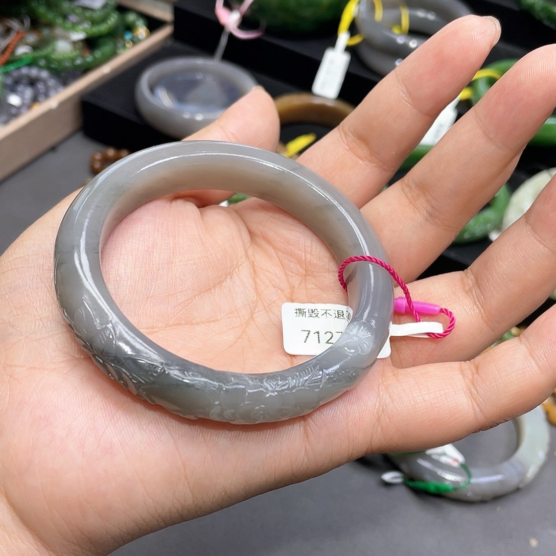 和田玉手镯58圈口39未镶嵌