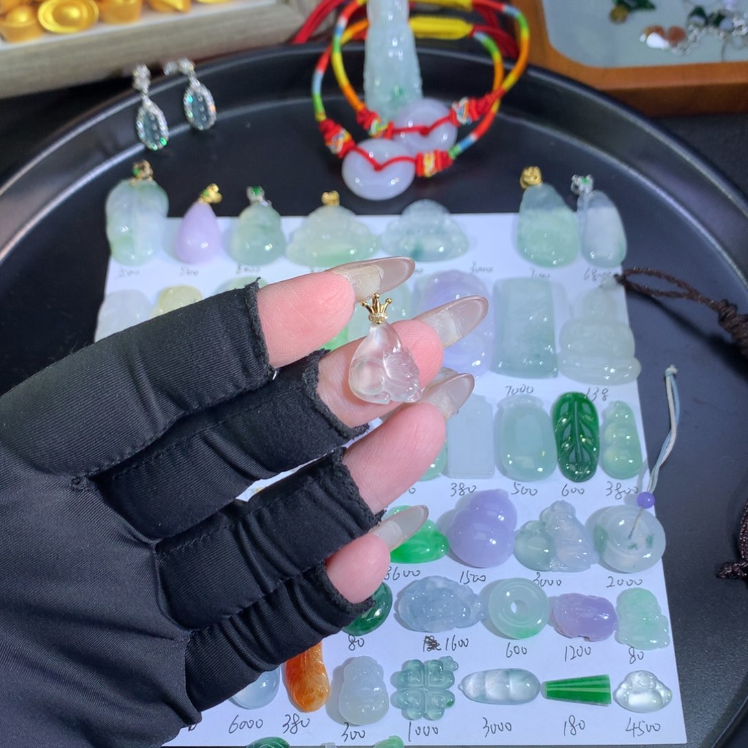 翡翠18K金镶嵌吊坠(不含链)狐狸