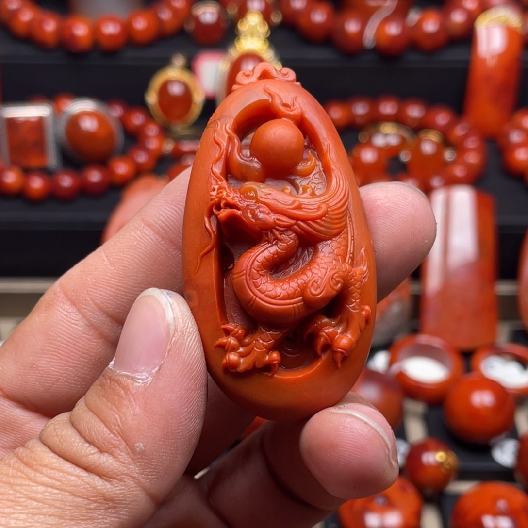 南红玛瑙珠宝奇石未镶嵌卖**兰吊坠