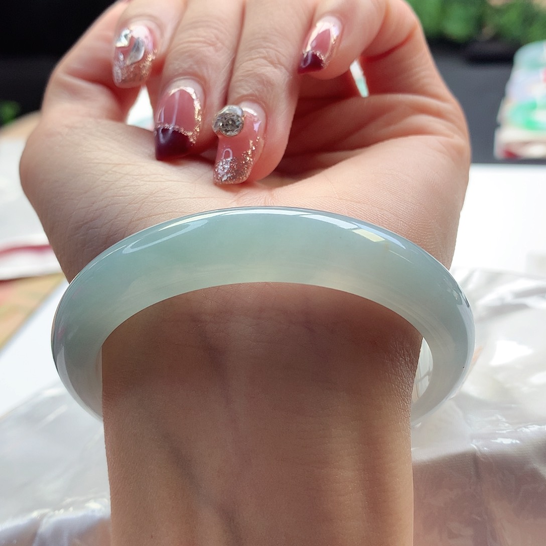 翡翠手镯未镶嵌55-56圈口蓝冰捡漏