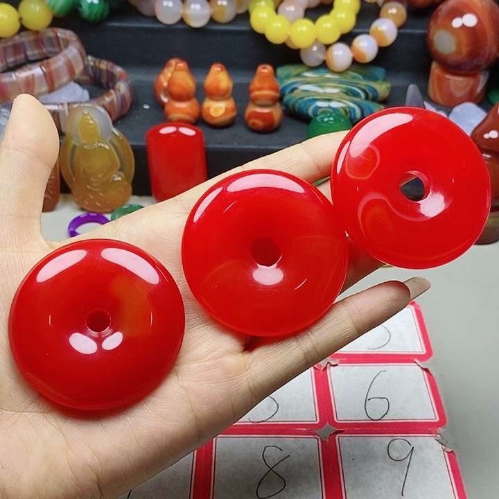 未镶嵌颈饰玛瑙/玉髓李****）