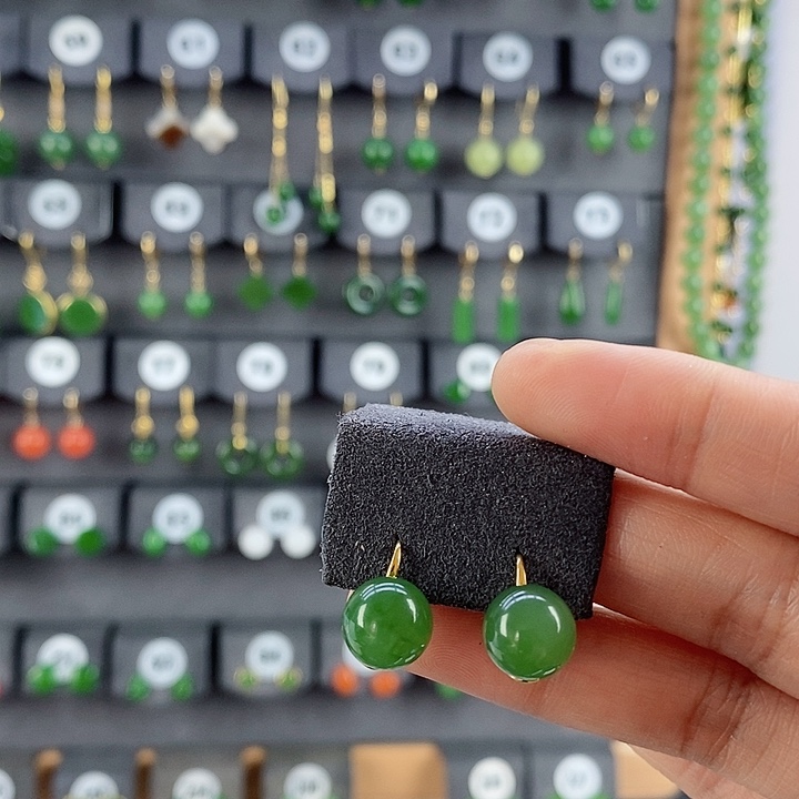 和田玉耳饰18K金镶嵌