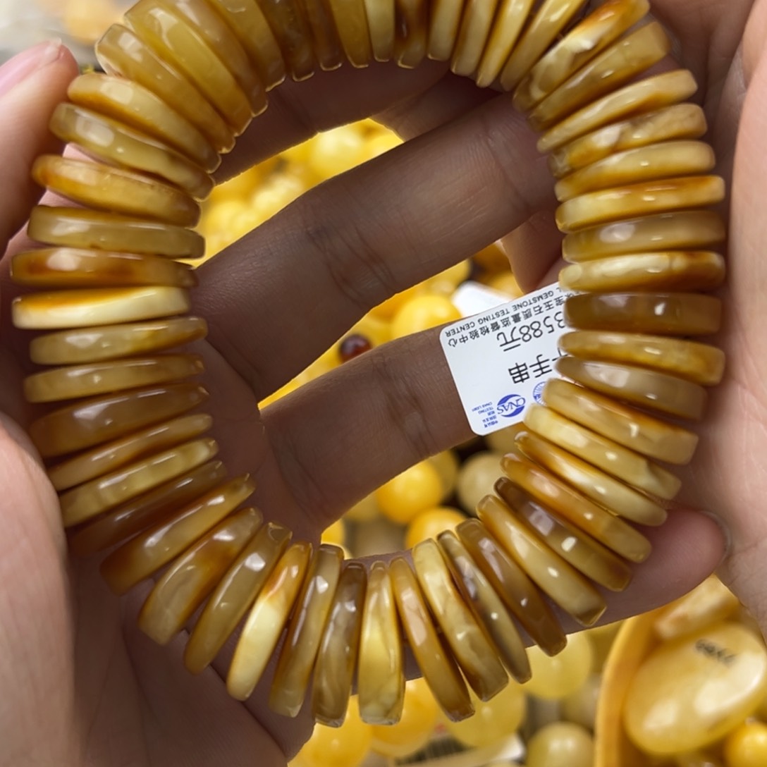 琥珀珠宝奇石未镶嵌