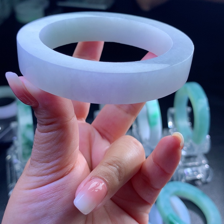 定制翡翠手镯未镶嵌一*手镯