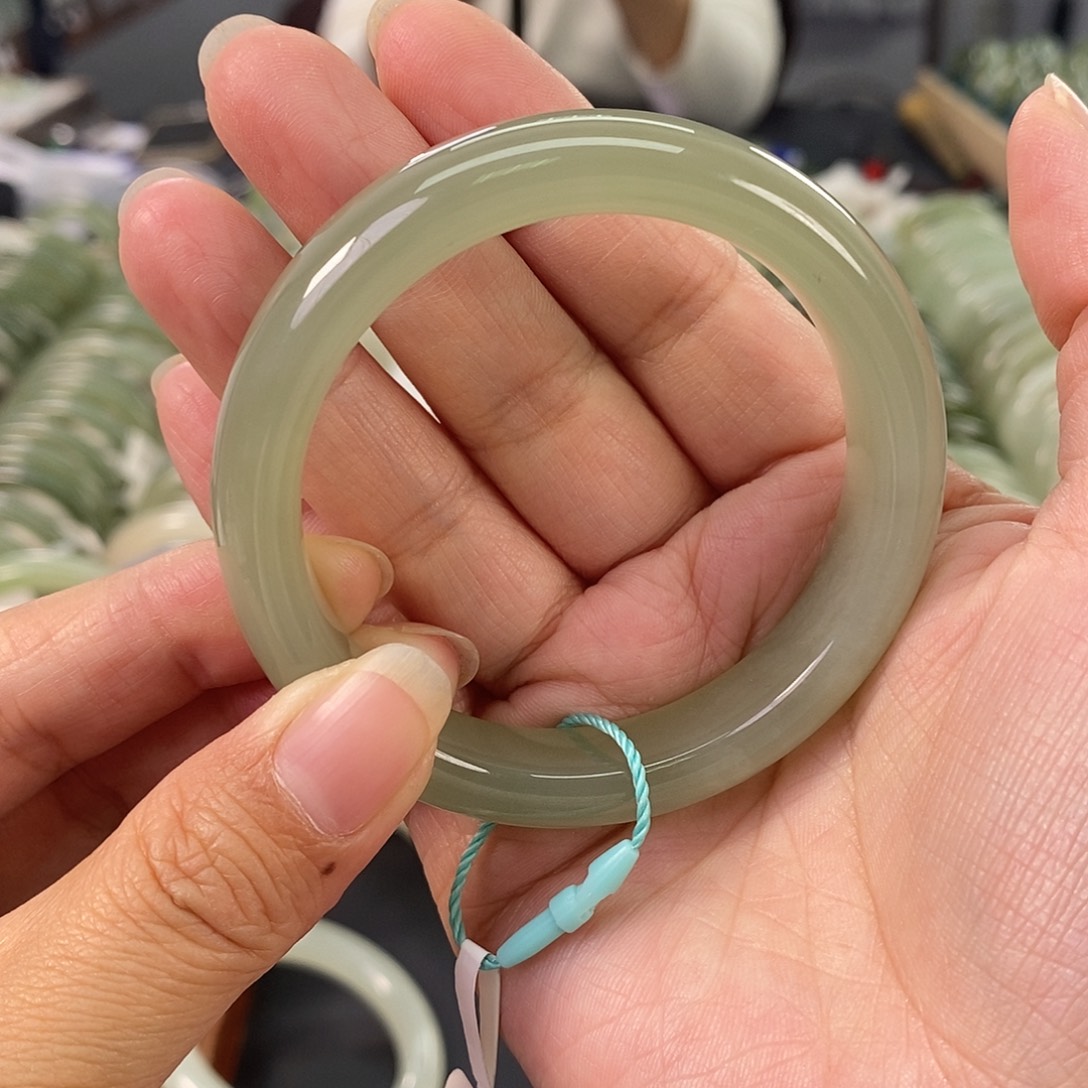 和田玉和田玉手镯53未镶嵌