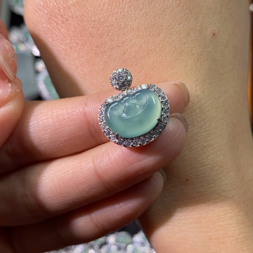 【闪购商品】翡翠颈饰未镶嵌天然