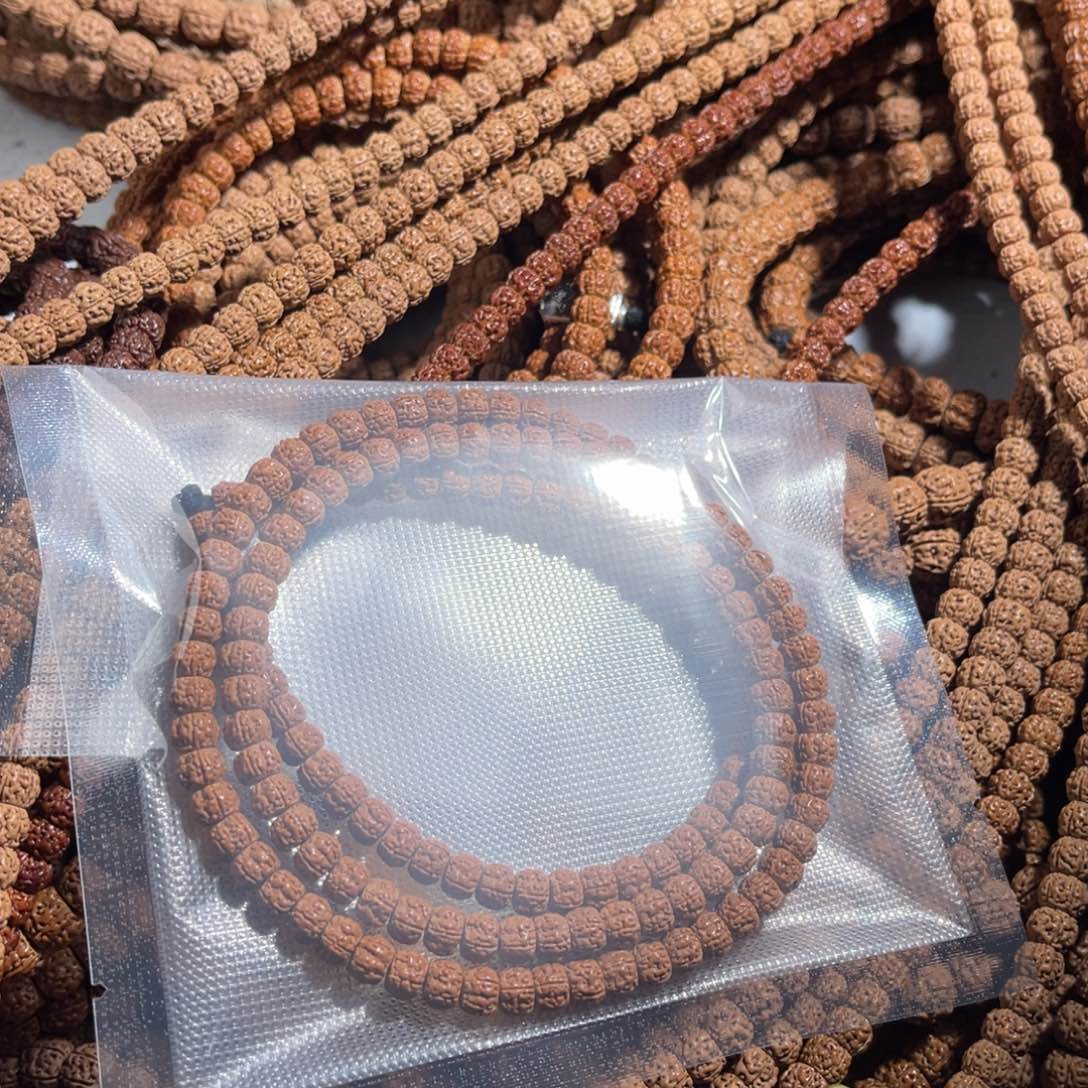 金刚菩提手串小***啦金刚菩提