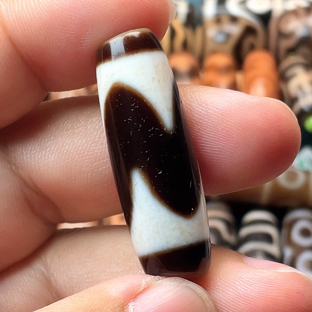 Z***.玛瑙/玉髓合金耳饰行运朱砂牙牙