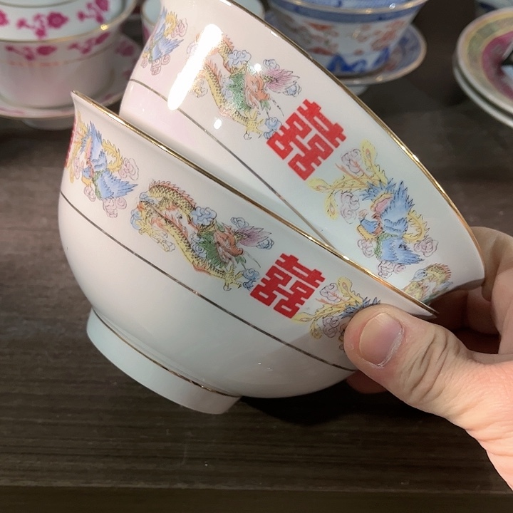 瓷片///////直径15厘米。2个。