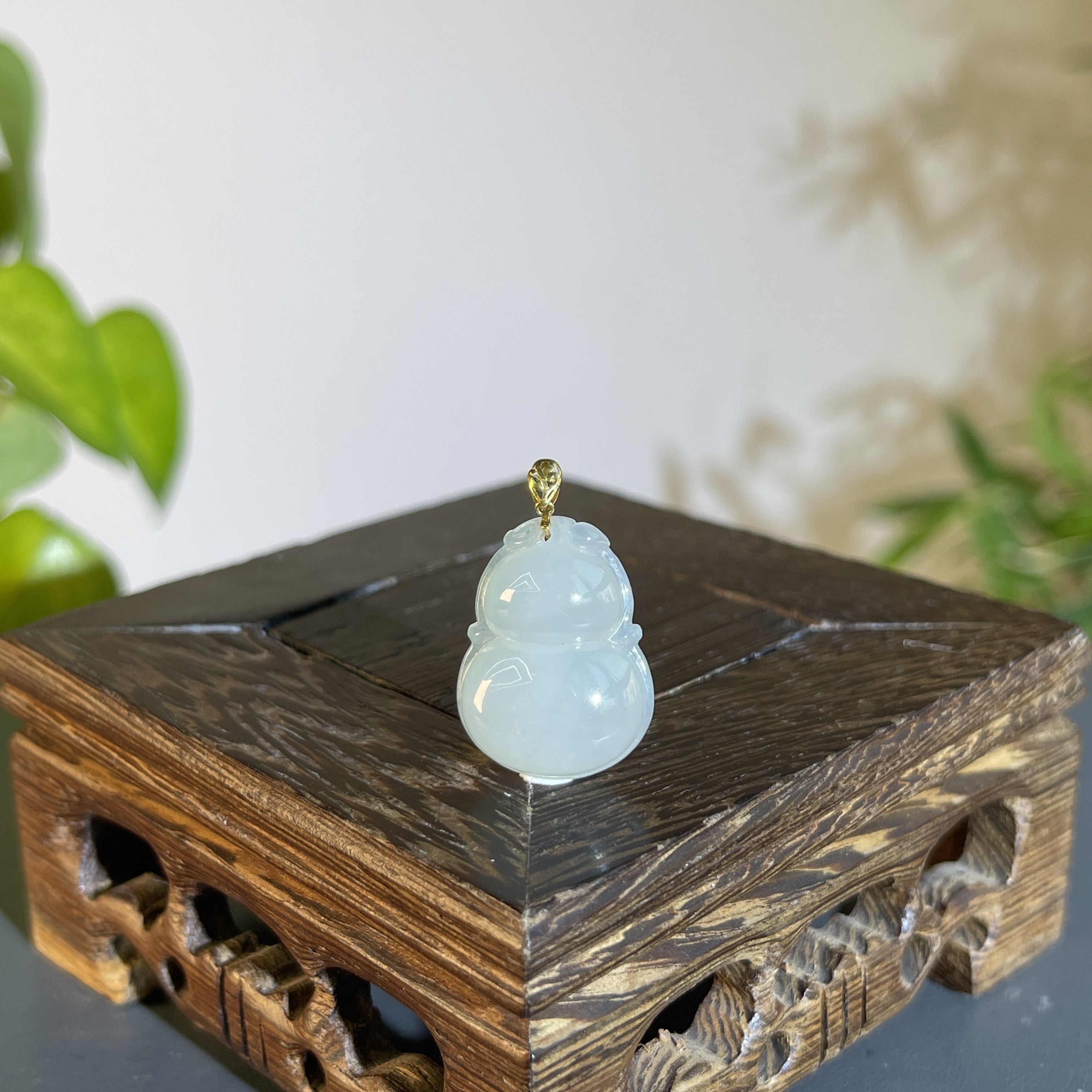 JXB13-015  天然缅甸A货翡翠 18K金扣头葫芦