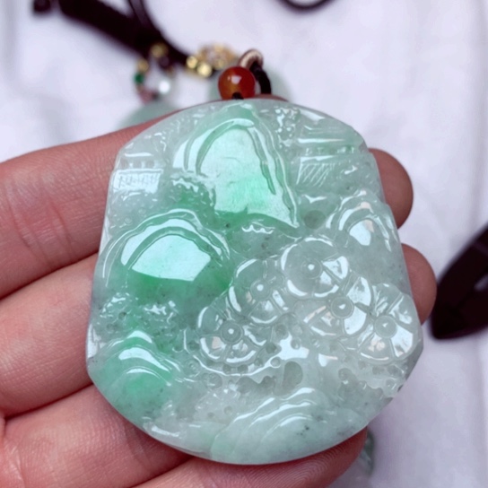 翡翠吊坠(不含链)未镶嵌