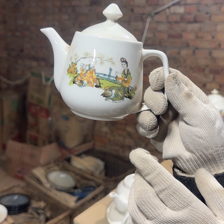 库存微瑕单孔小壶