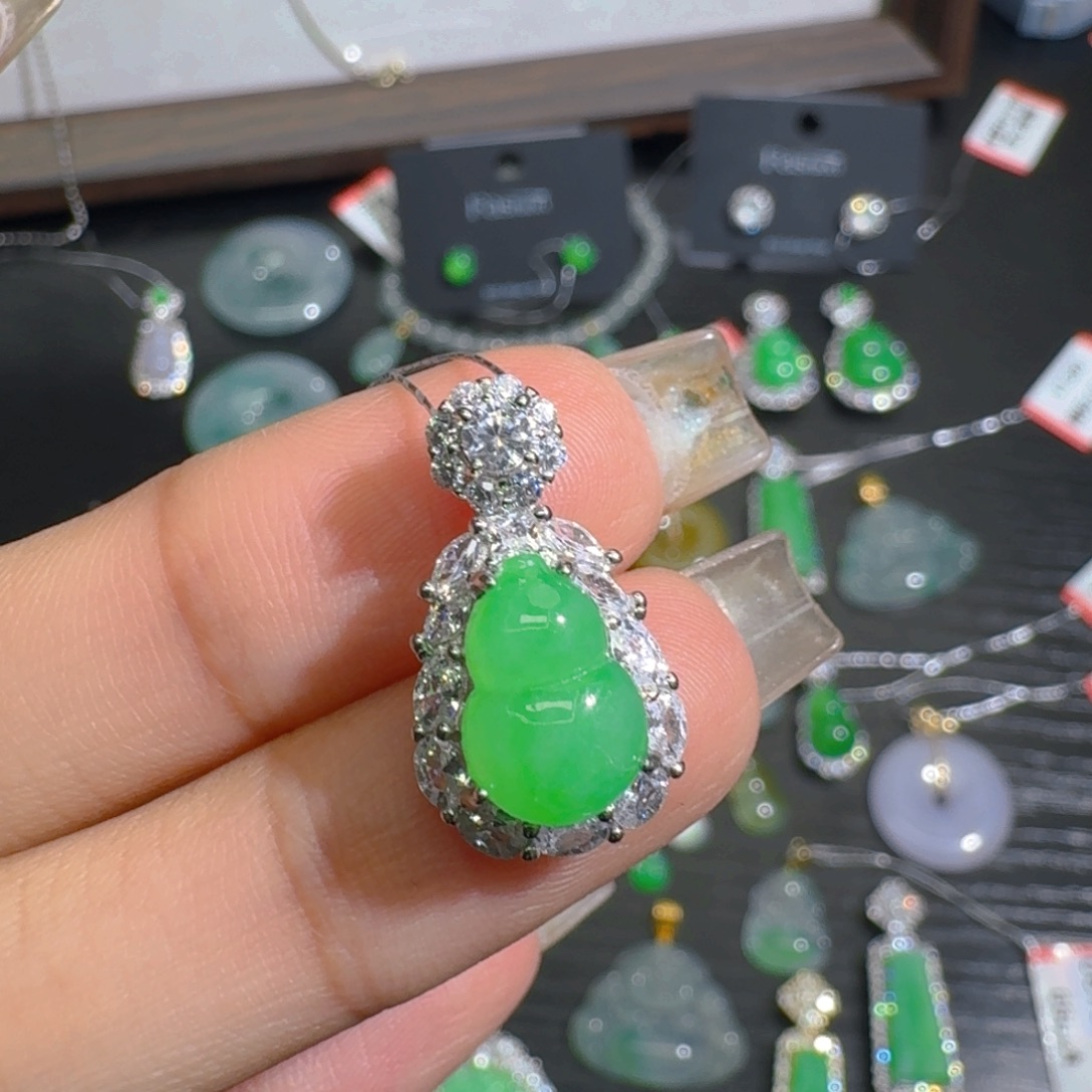 *****翡翠未镶嵌吊坠(不含链)