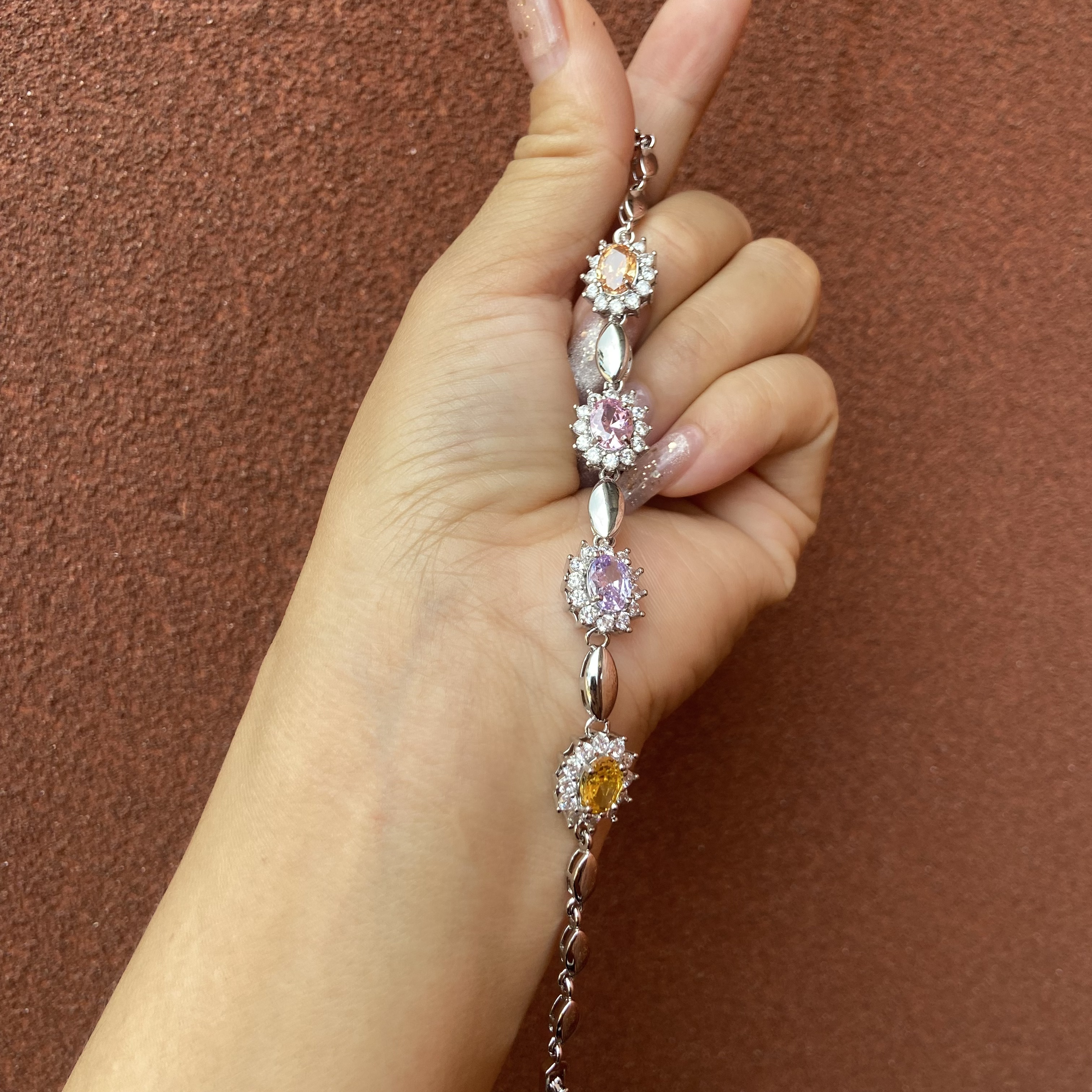 703-镶嵌彩色手链