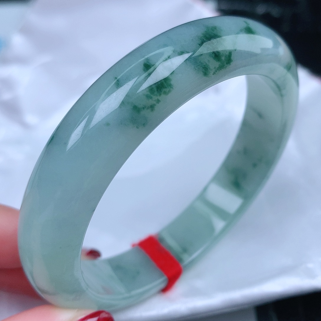 翡翠手镯未镶嵌天然