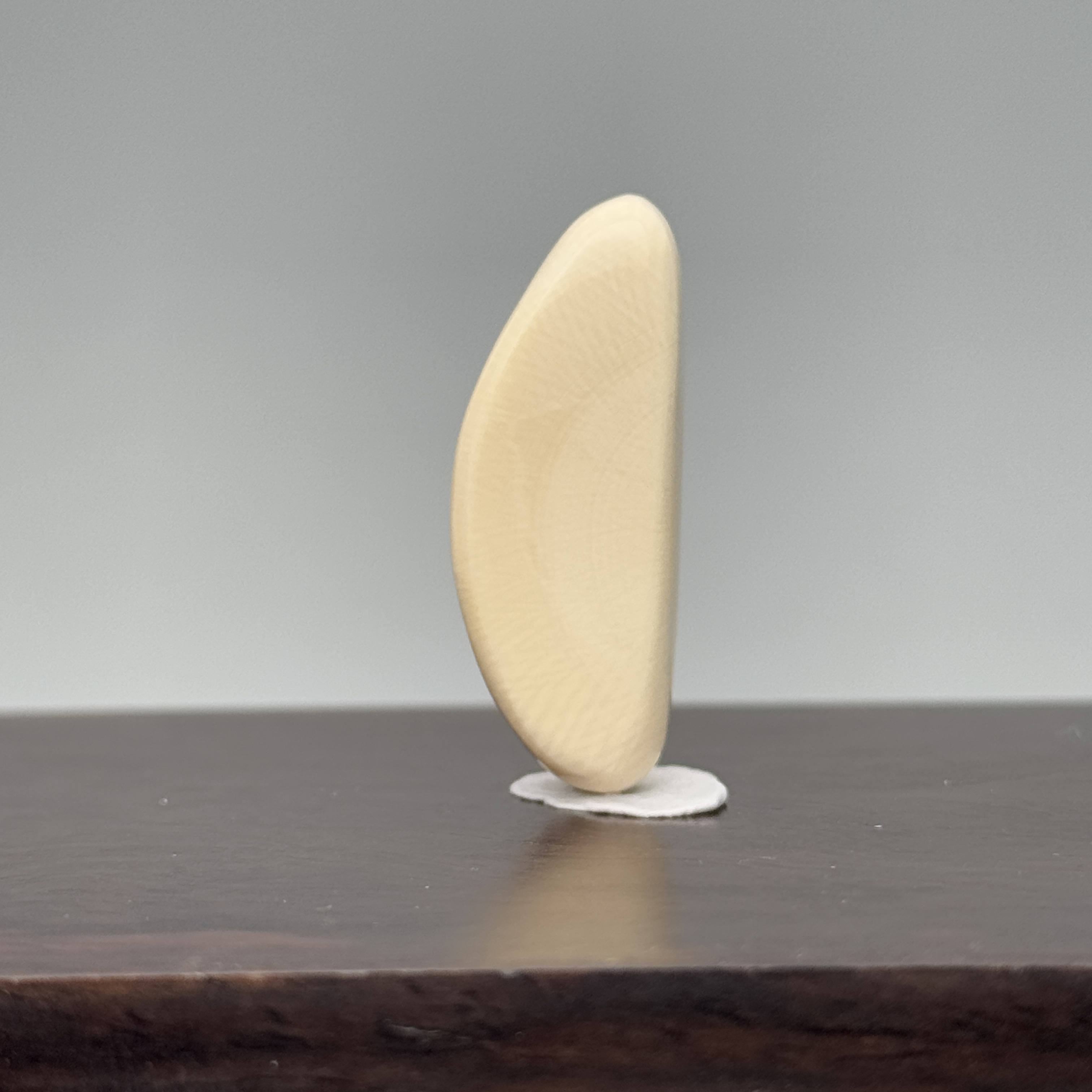 DEZHI/德志33*12*9mm4.8g无事牌吊坠天然猛犸牙A144（打孔吊坠绳）