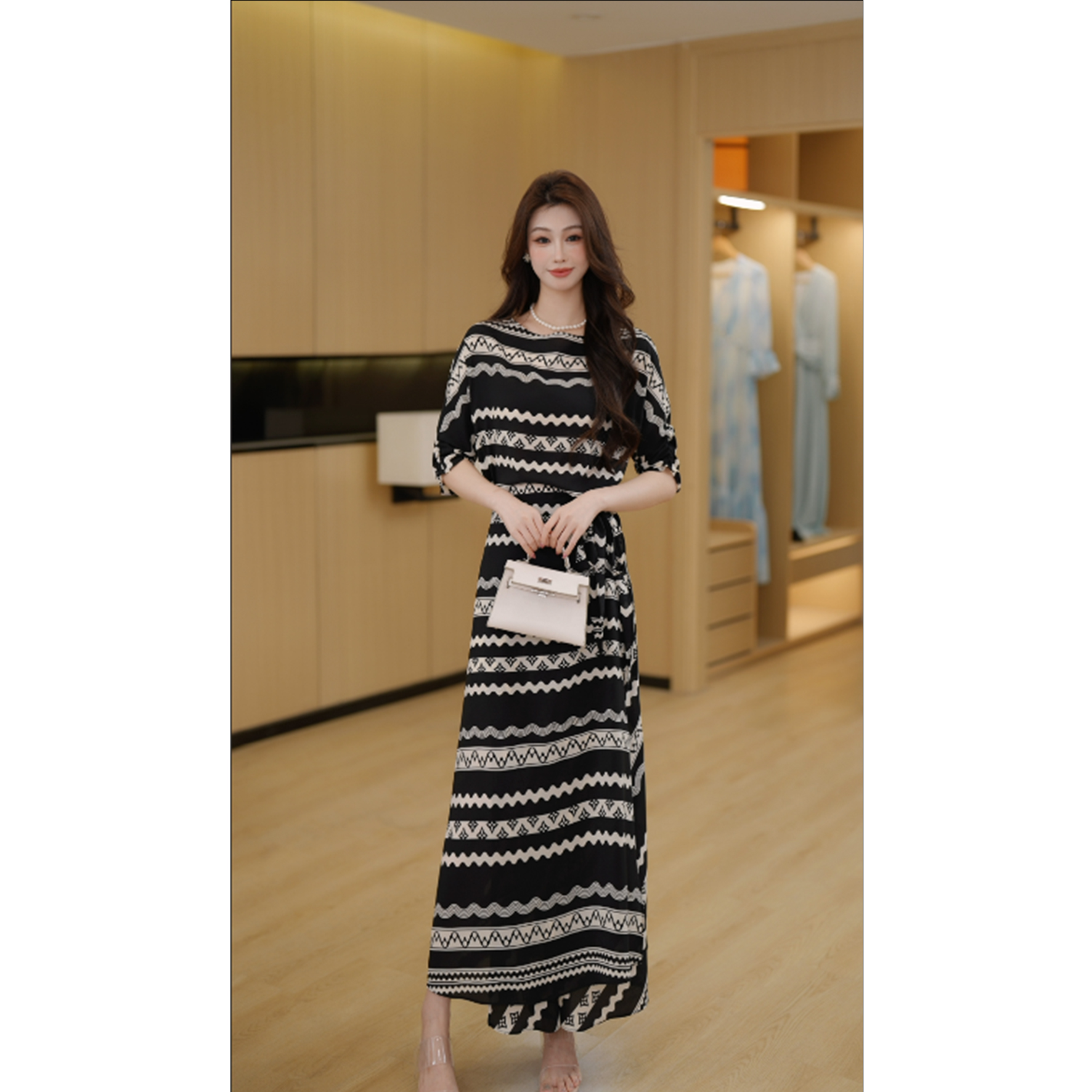 2025夏新款优雅中袖轻奢温柔慵懒显瘦时尚长款气质遮肉连衣裙女