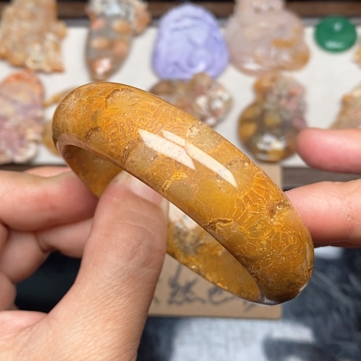 硅化珊瑚（珊瑚玉）手镯未镶嵌55