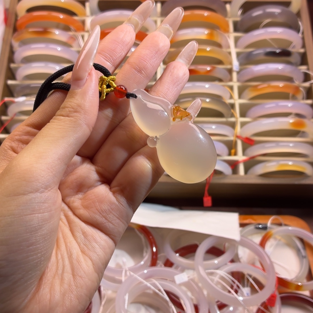 玛瑙/玉髓未镶嵌手镯