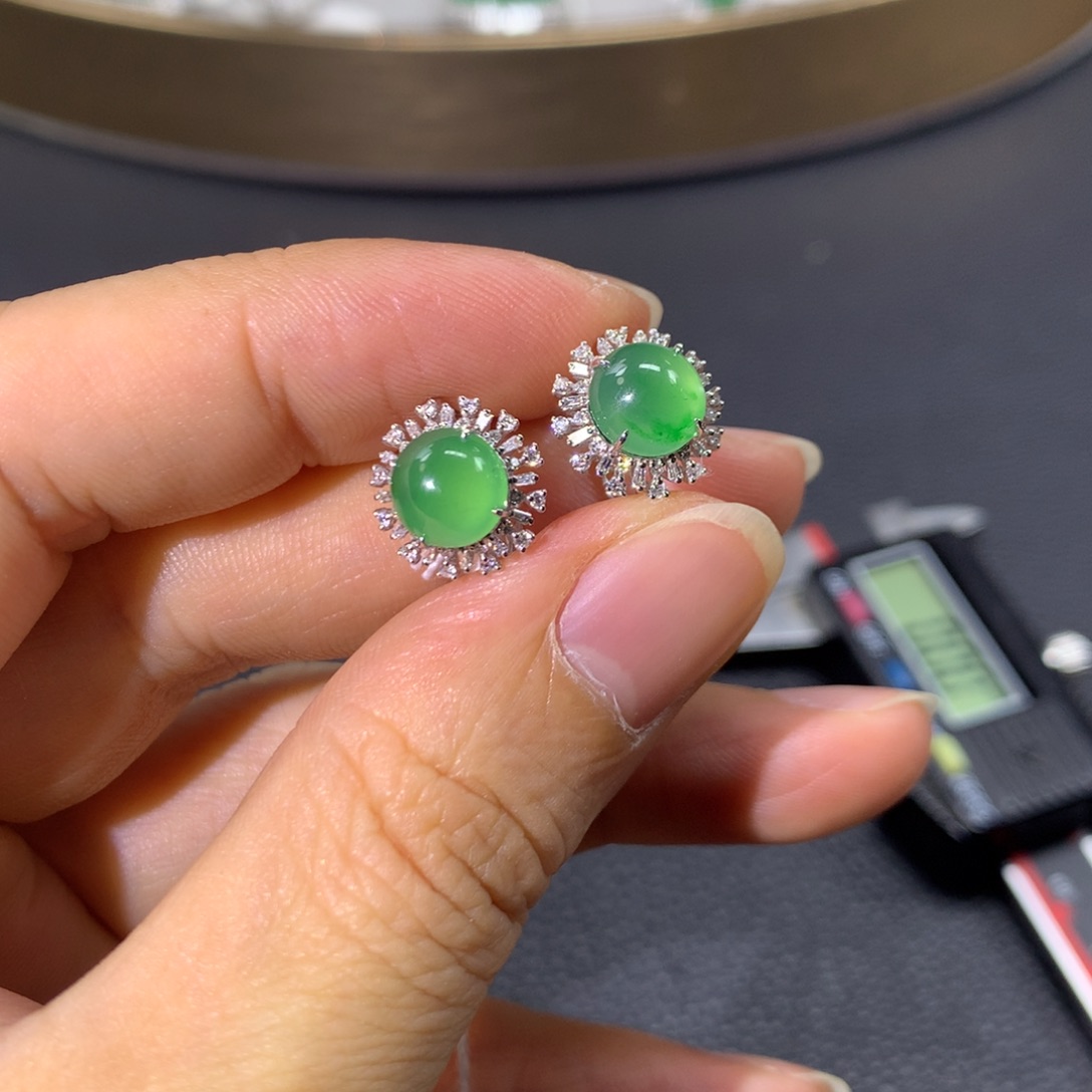 翡翠耳饰18K金镶嵌翡翠