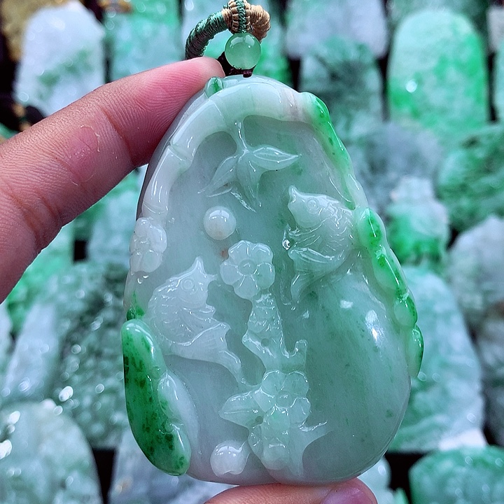 吊坠(不含链)未镶嵌翡翠