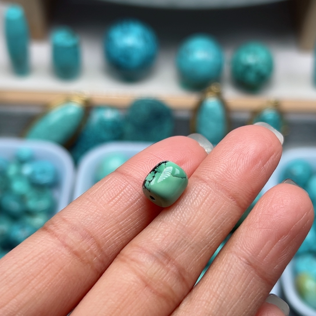 绿松石珠宝奇石未镶嵌阿***！