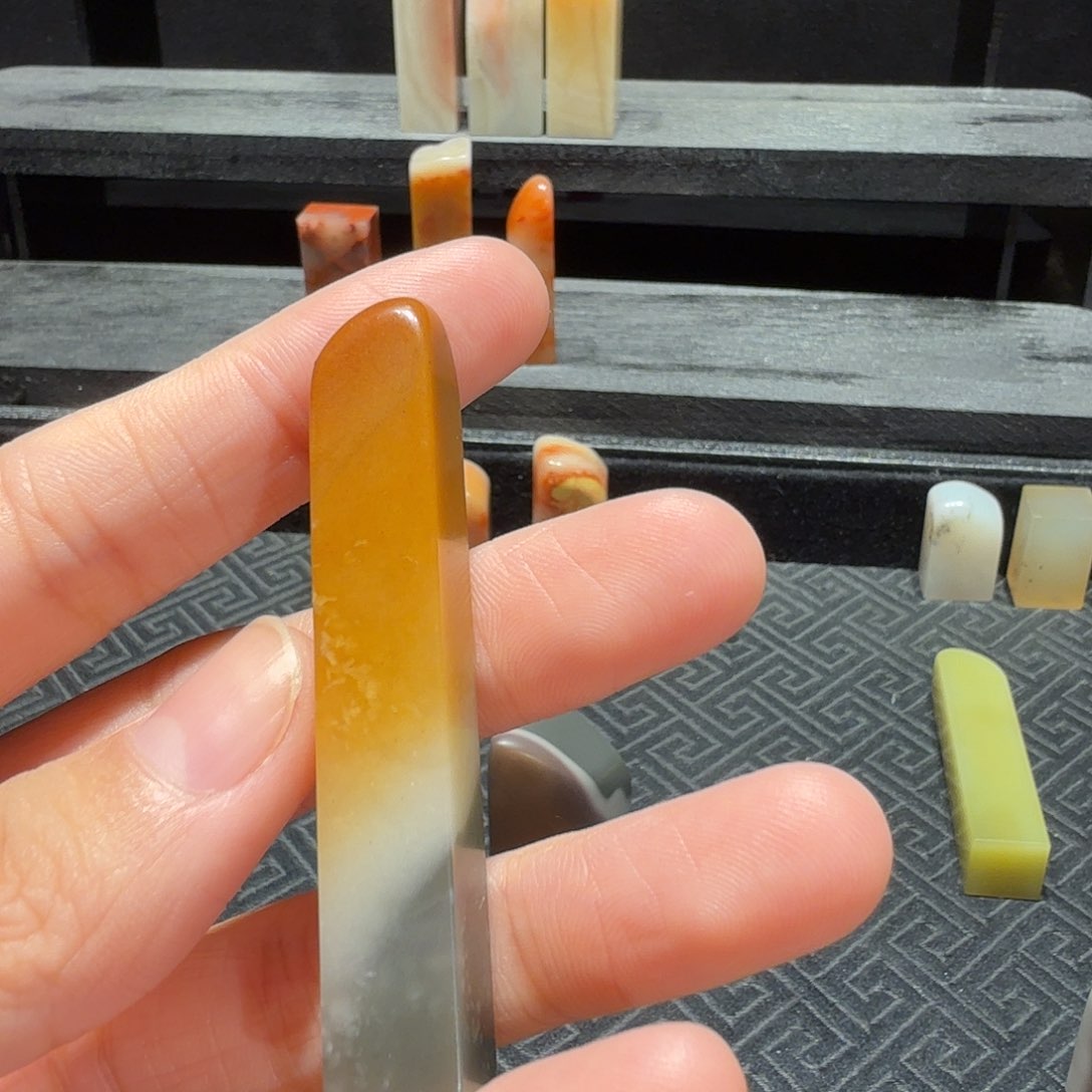 寿山石蜜**尼寿山石寿山石