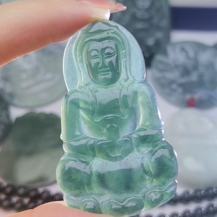 翡翠颈饰未镶嵌天然的A货翡翠多样性发货