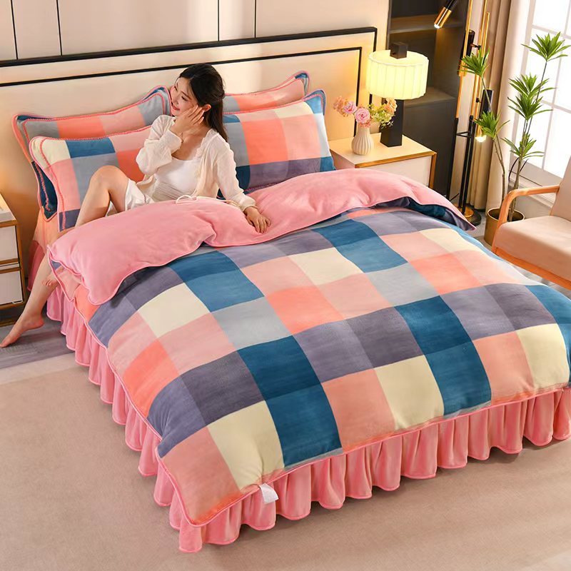 粉大格加厚保暖牛奶绒四件套