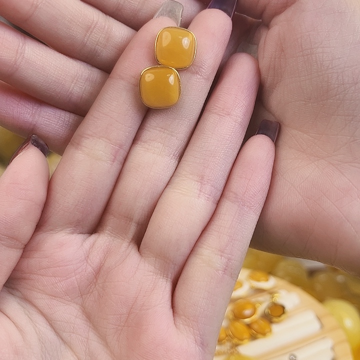 银S925镀金镶嵌琥珀裸石方糖鸡油黄耳钉