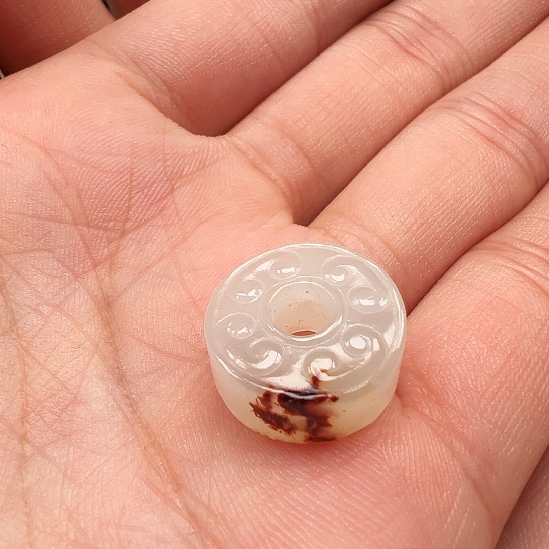 和田玉颈饰未镶嵌渔**虑