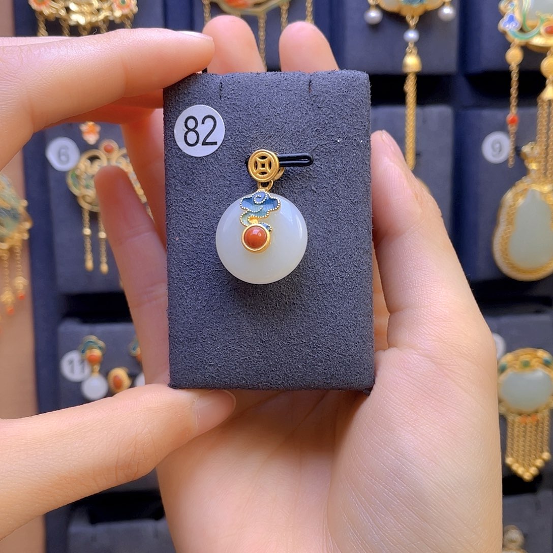 和田玉颈饰银S925镀金镶嵌