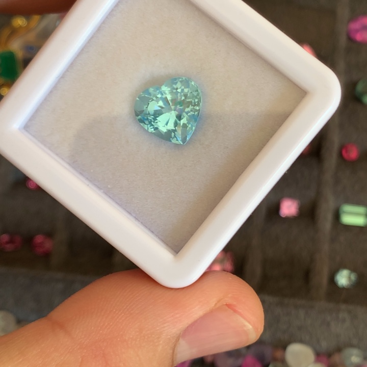 S***e托帕石裸石爱心托帕