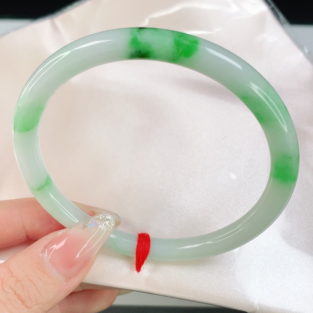 翡翠手镯未镶嵌5121翡翠