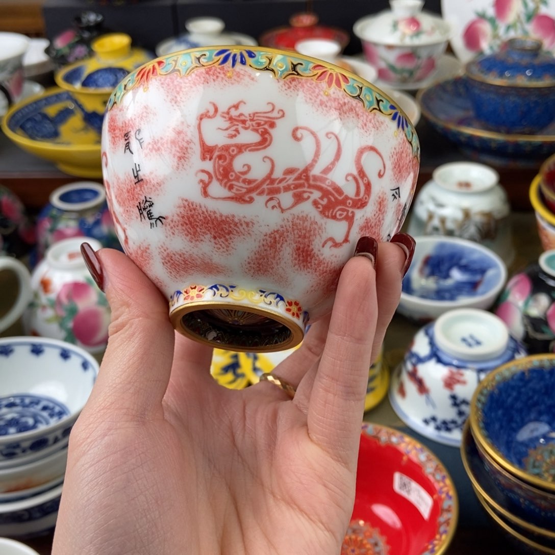 陶瓷艺术家的作品是一种