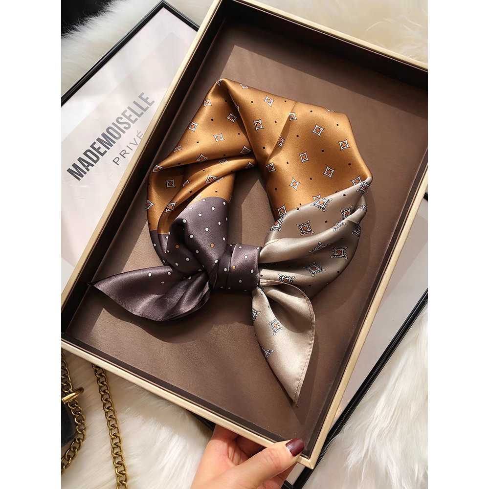 f17【咖色四格】小丝巾70CM方巾洋气时尚百搭围巾披肩外搭9月