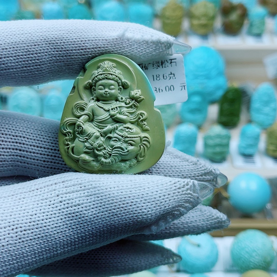 绿松石未镶嵌珠宝奇石