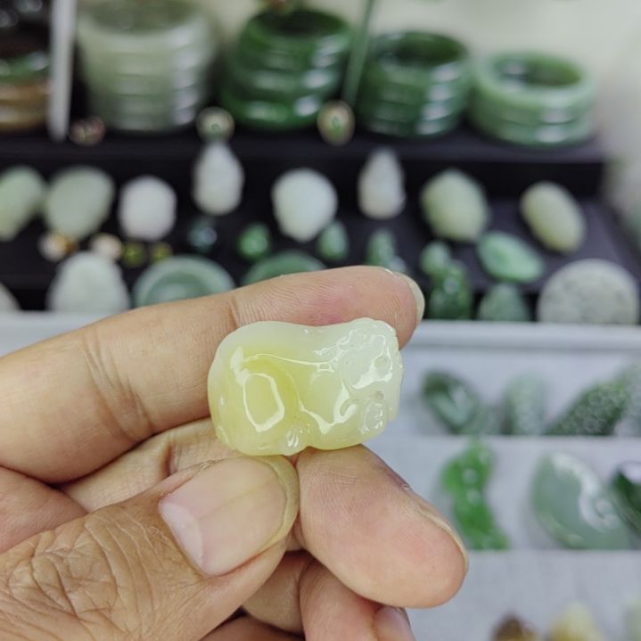 和田玉未镶嵌吊坠(不含链)