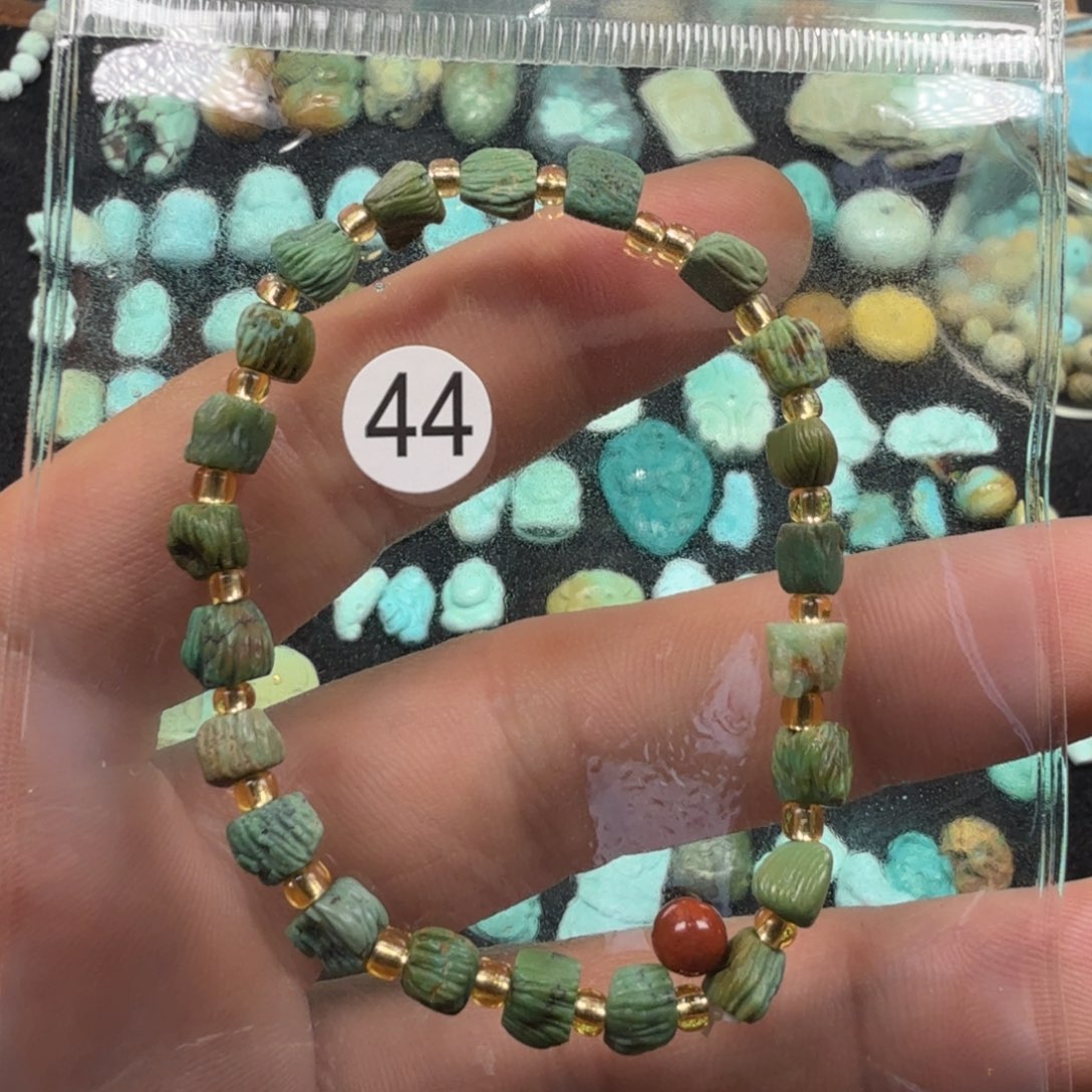 南红玛瑙未镶嵌珠宝奇石