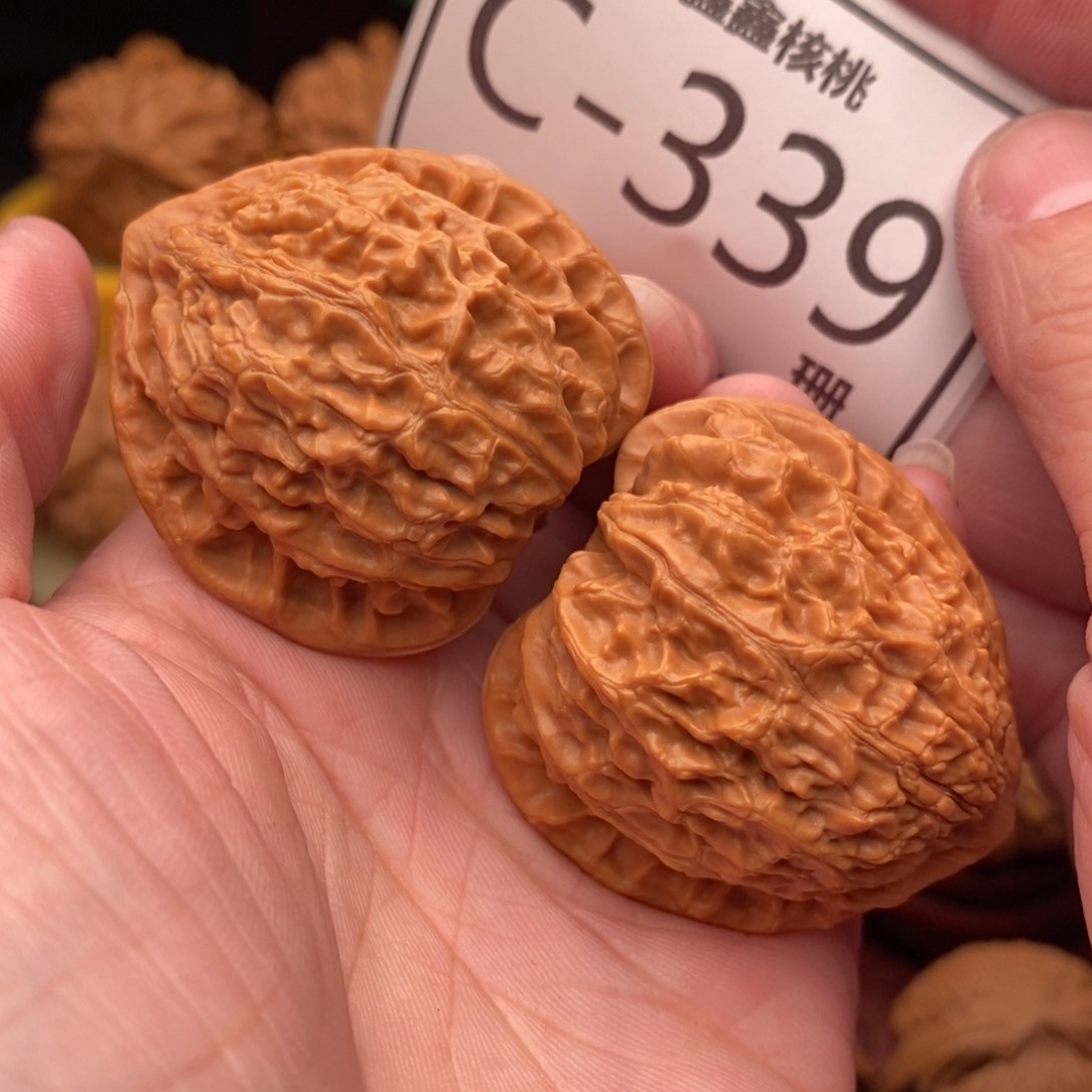 文玩核桃把件金牛39