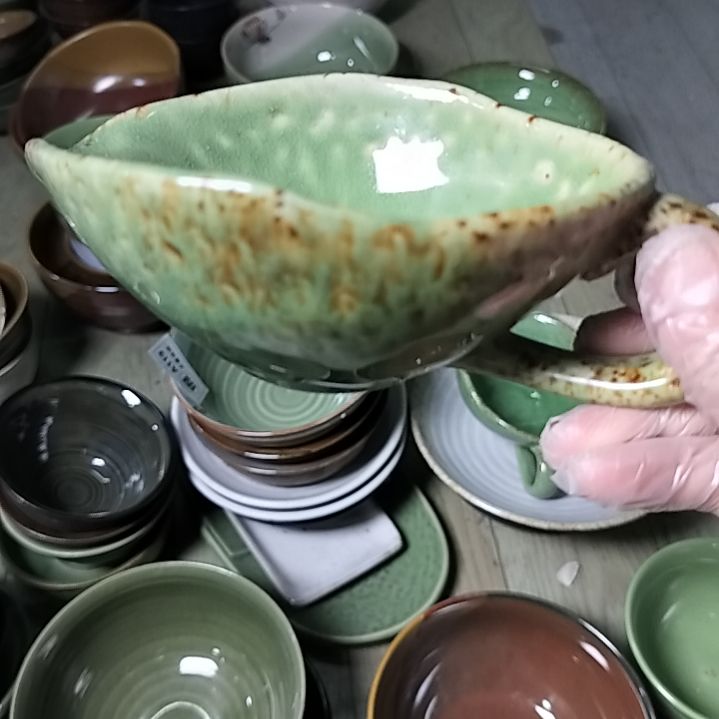 盘瓷片陶瓷杯盘壶碗都有