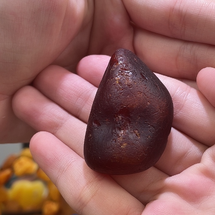 琥珀未镶嵌珠宝奇石