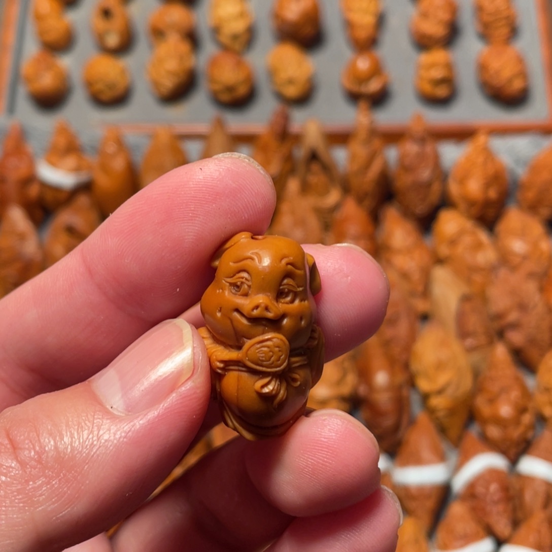 橄榄核手串/手链如意猪