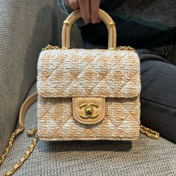 95新 Chanel/香奈儿 苏州包展/毛呢牛奶盒子包/成色直播间为准