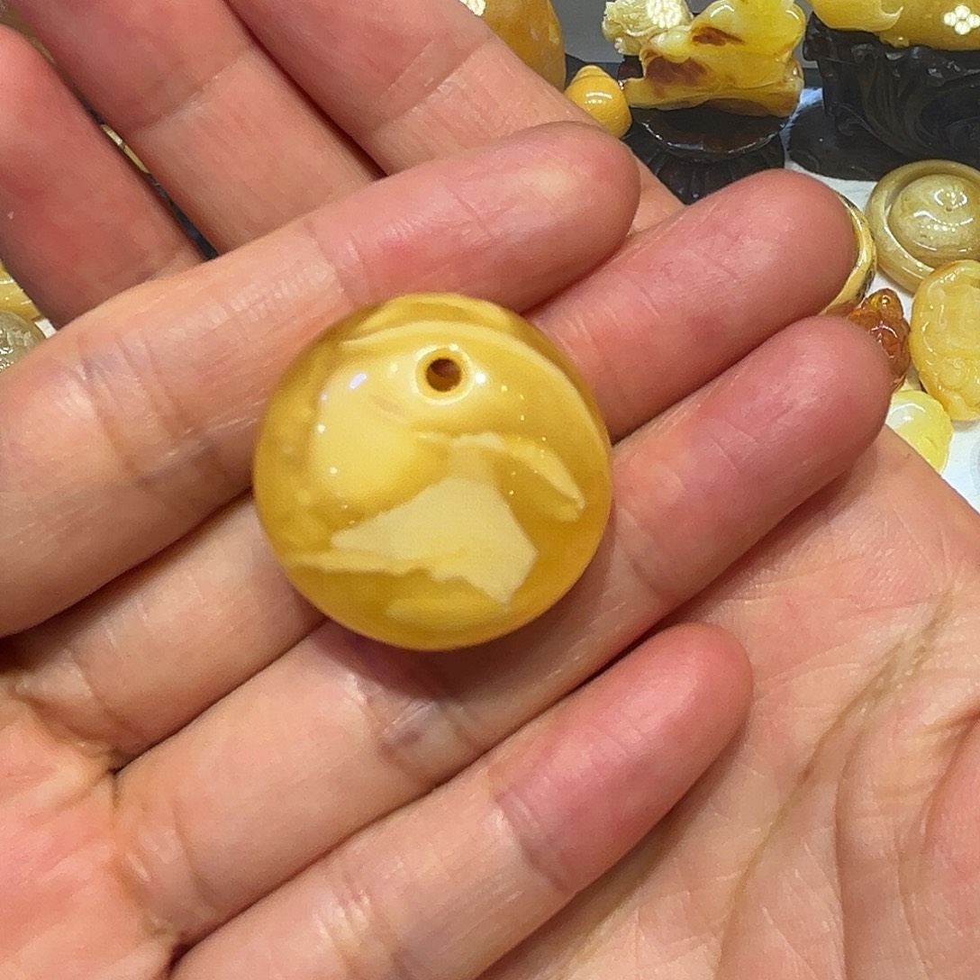 未镶嵌颈饰蜜蜡公主扣