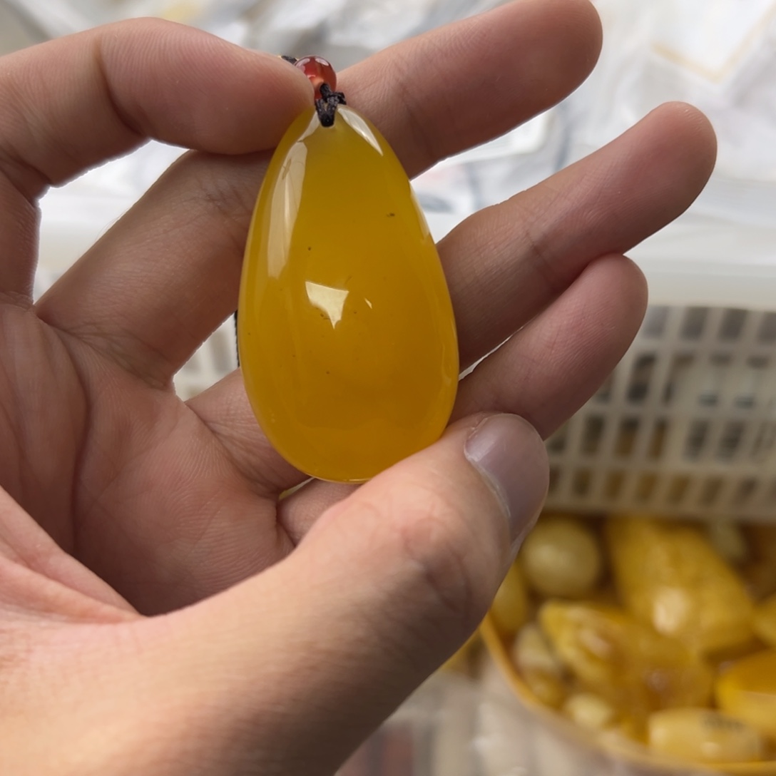 琥珀珠宝奇石未镶嵌