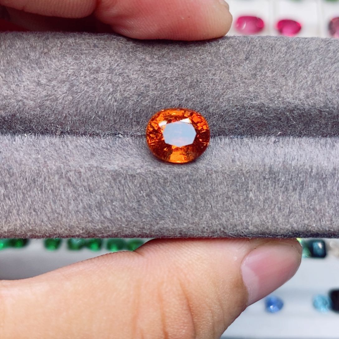 石榴石（芬达石）裸石未镶嵌芬达4.2克拉