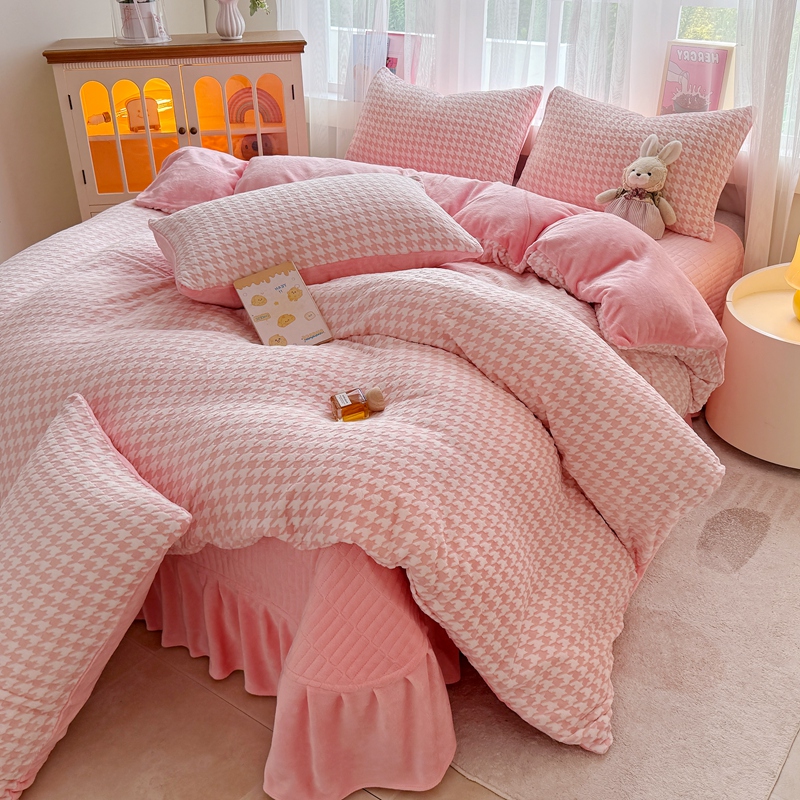 爆款冬季床盖款牛奶绒四件套高克重双面绒被套罩夹棉床盖款防静电